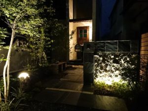 夜景　玄関